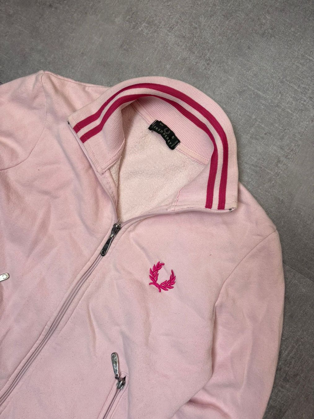 Fred Perry Maglioni & Felpe: Fred Perry Strickjacke - Grösse XS – Nuovo (secondo la descrizione) da Werdenberg venduto da hase.vintage 1