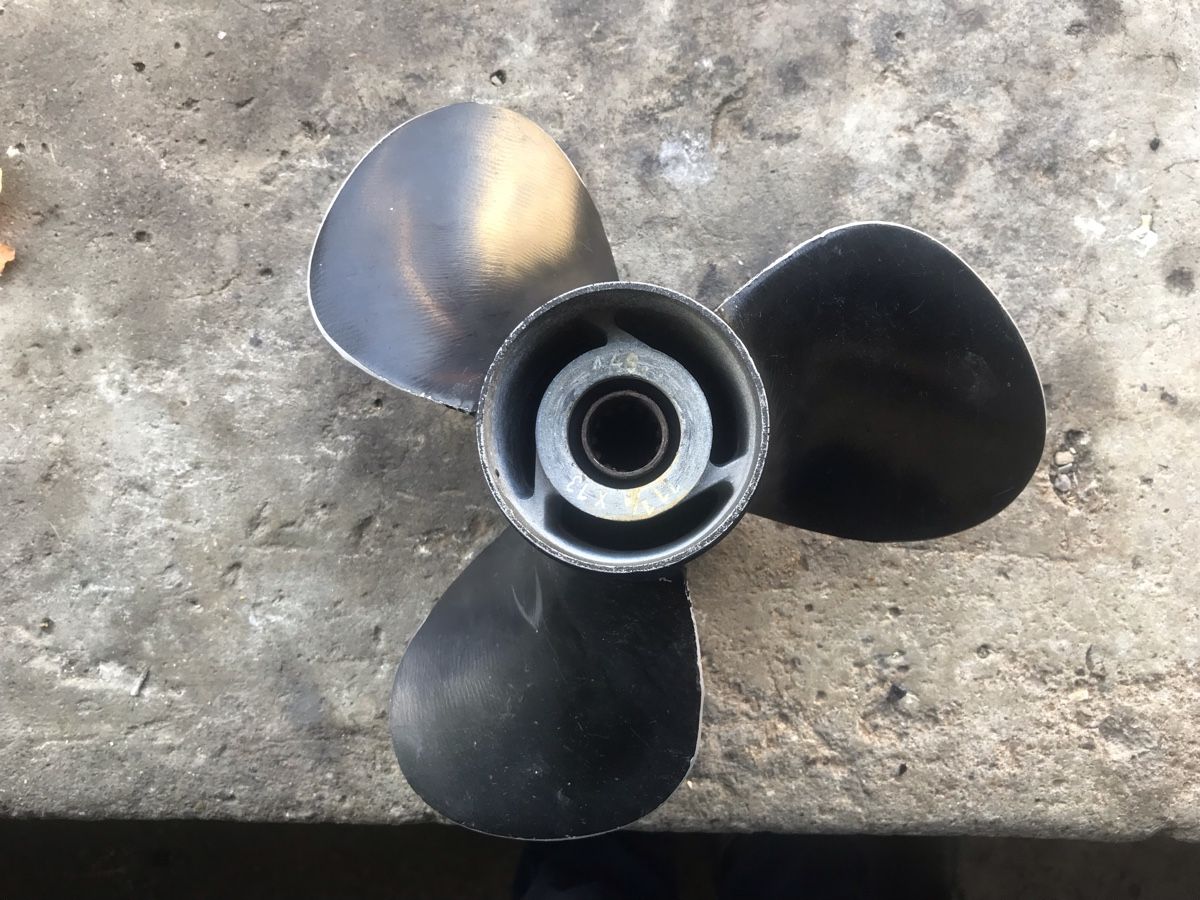 Barche: Propeller 11. 1/8x13 – Usato da Hedingen venduto da Cit_y2jn
