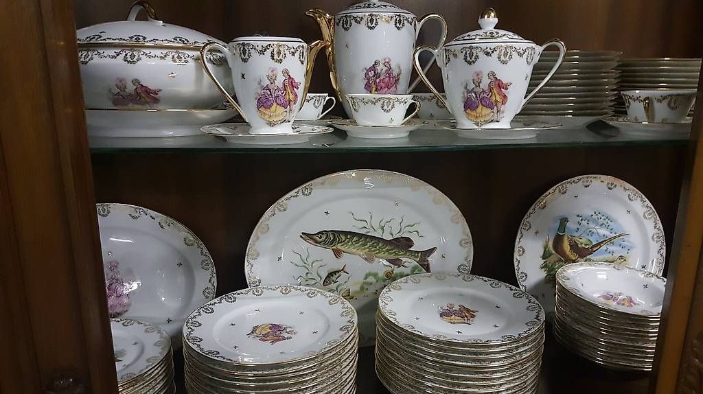 Geschirrsets: Porzellan aus Limoges – Gebraucht aus Minusio von inf_vjq8