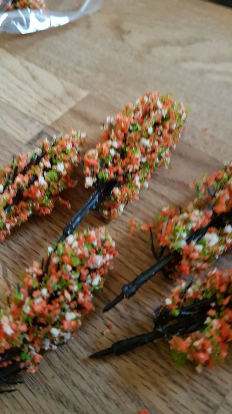 Modelleisenbahnen: 10 arbres en fleurs. Orange rose – Neu und originalverpackt aus Saxon von Sebdem 1