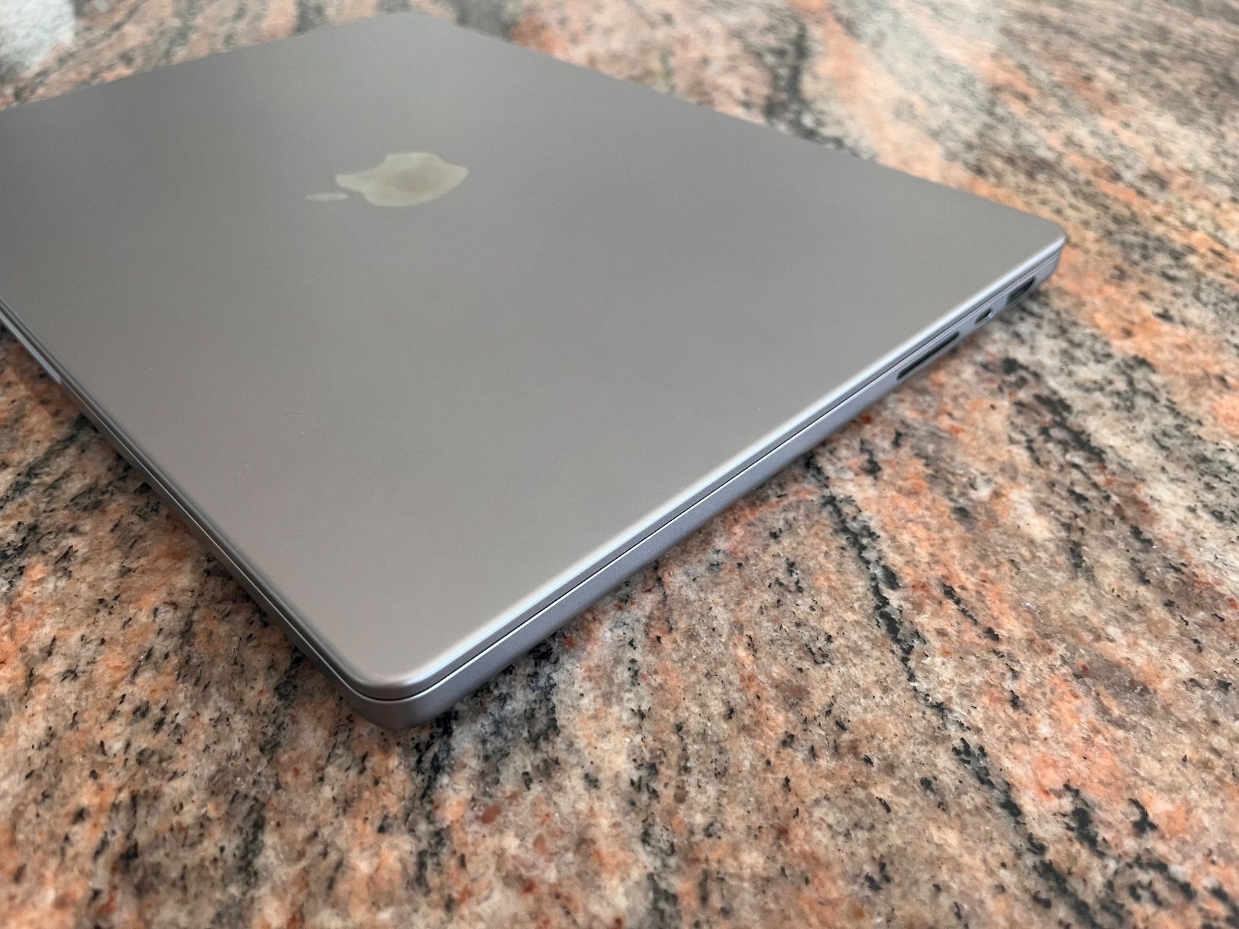 Apple Notebooks: MacBook Pro 2021 10C/16G 1To – Gebraucht aus Cottens FR von ginop 4