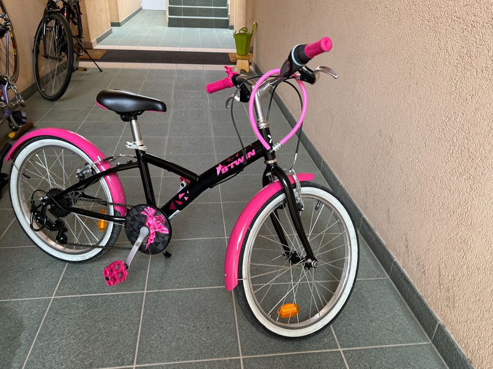 Vélo pour fille de 20 pouces (6-9 ans) de marque BTWIN