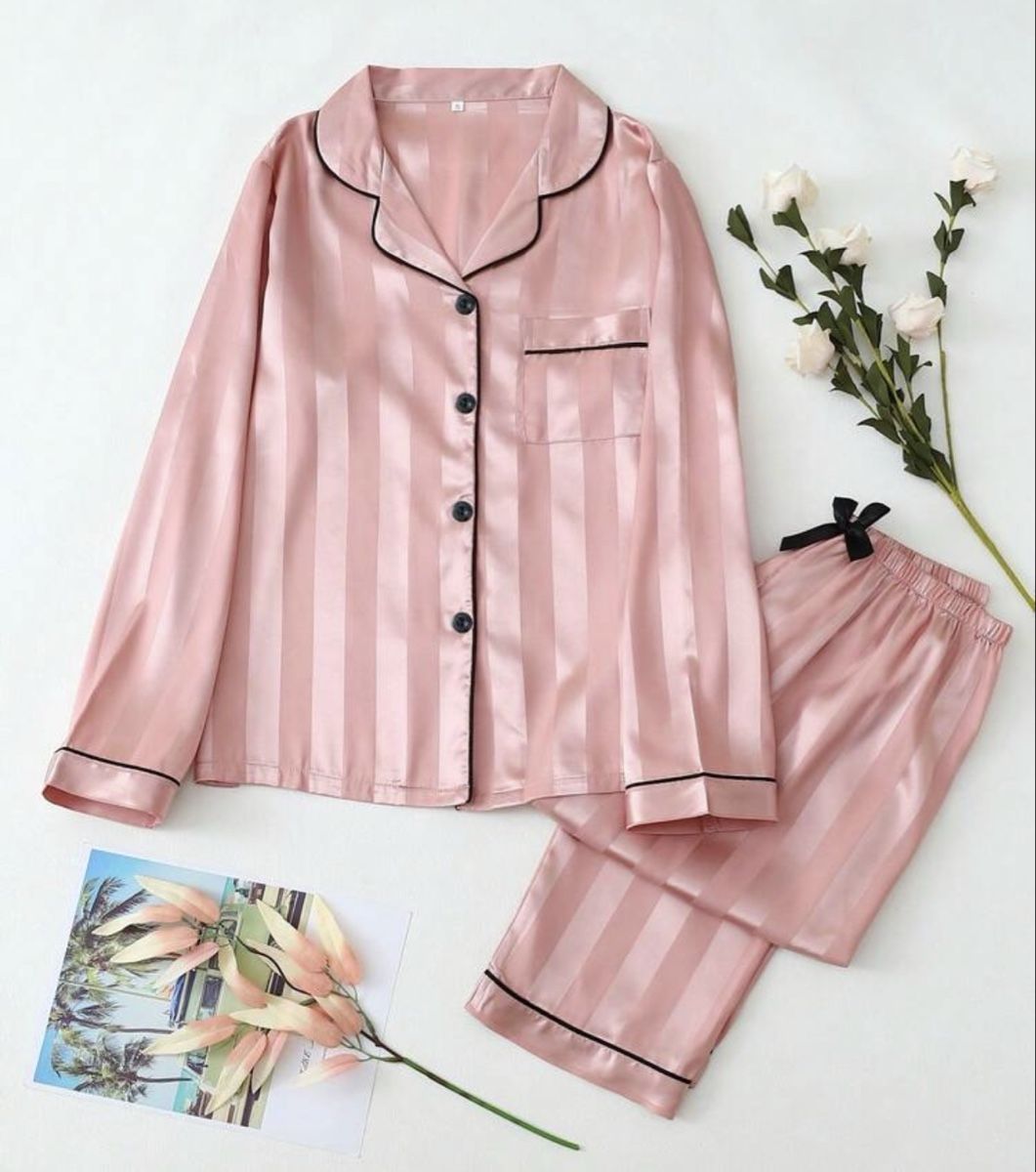Négligés & Pyjamas: Ensemble de pyjama en satin – Neuf avec emballage d'origine à Châtel-St-Denis par Montclair_Swiss