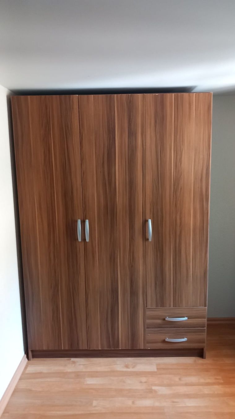 Conforama Schränke: Kleiderschrank – Gebraucht aus Bauma von ezel14