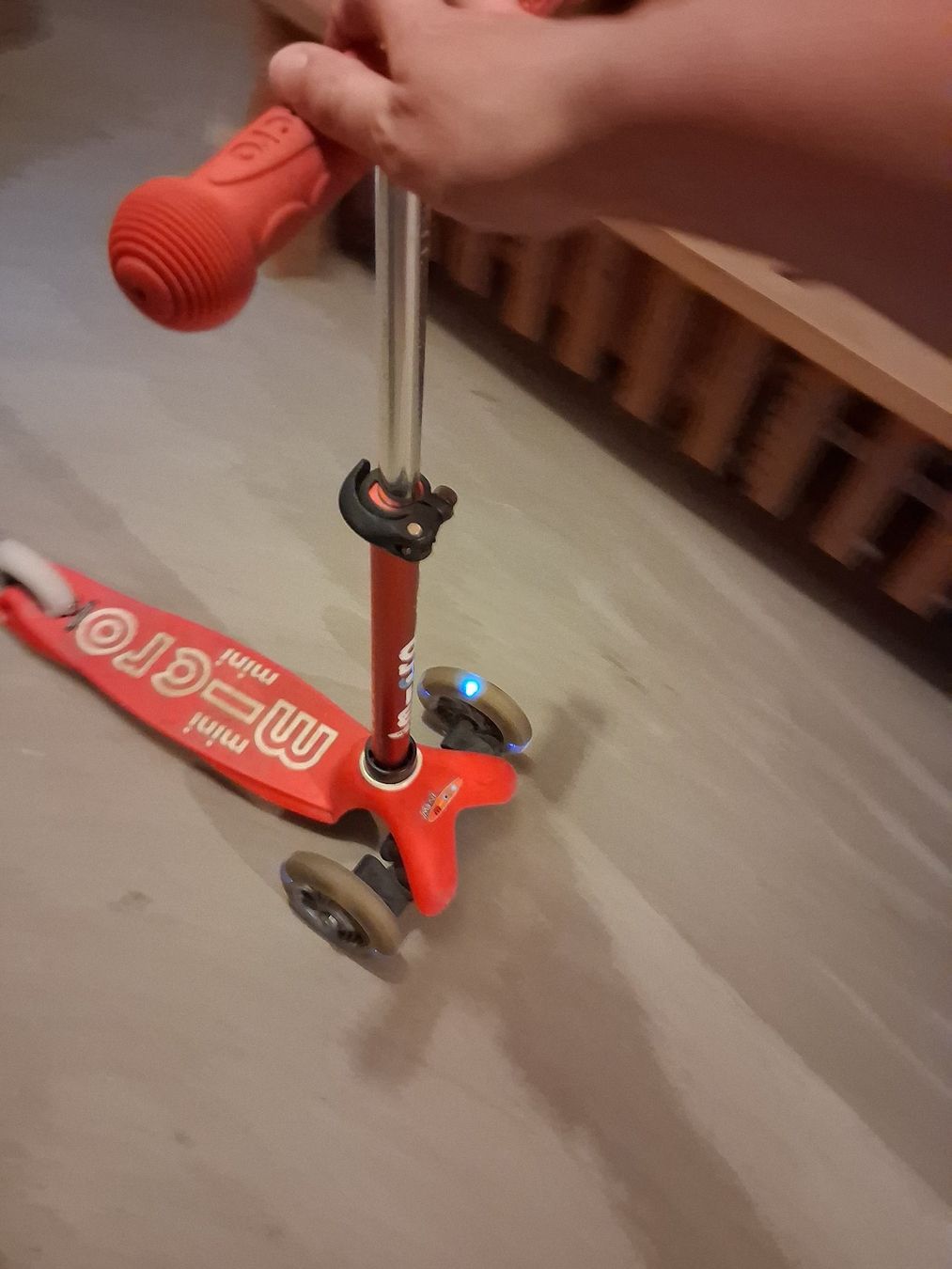 Kickboard: Trottinett Micro mini deluxe mit LED – Usato da Schlieren venduto da Mariel1985 2