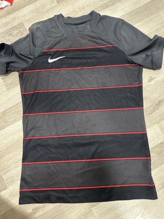Nike T shirt 