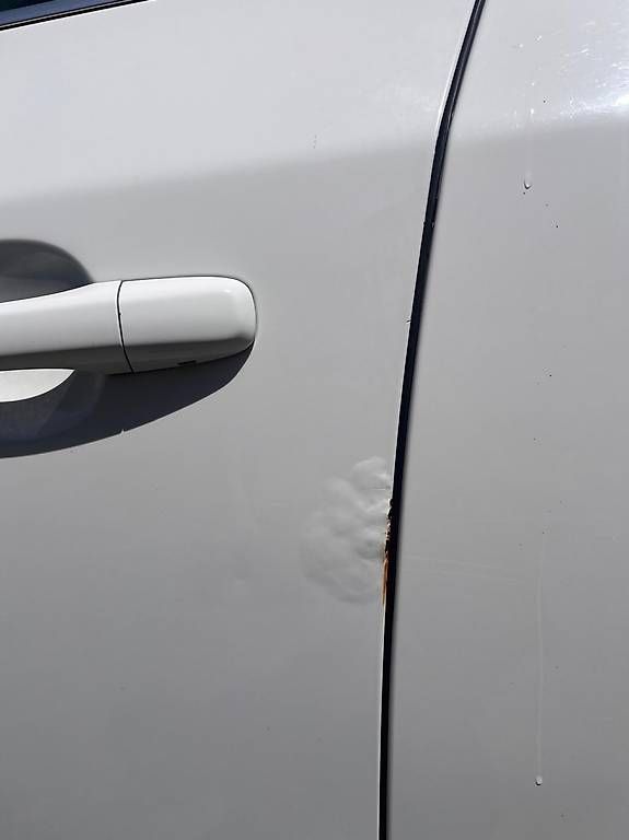 Autos: Volvo V60 D4 AWD rdesign  – D'occasion à Mont-de-Buttes par Broussailles 2