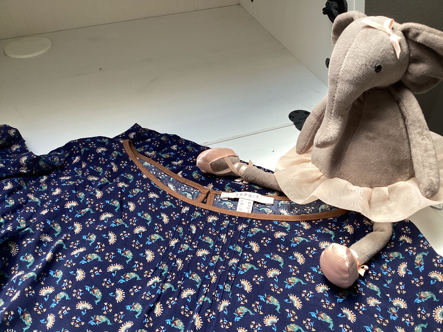 Esprit Blusen: Esprit Bluse mit Bluemli-Muster, Gr. 38, schöner Look! – Gebraucht aus Homberg b. Thun von Homata 3