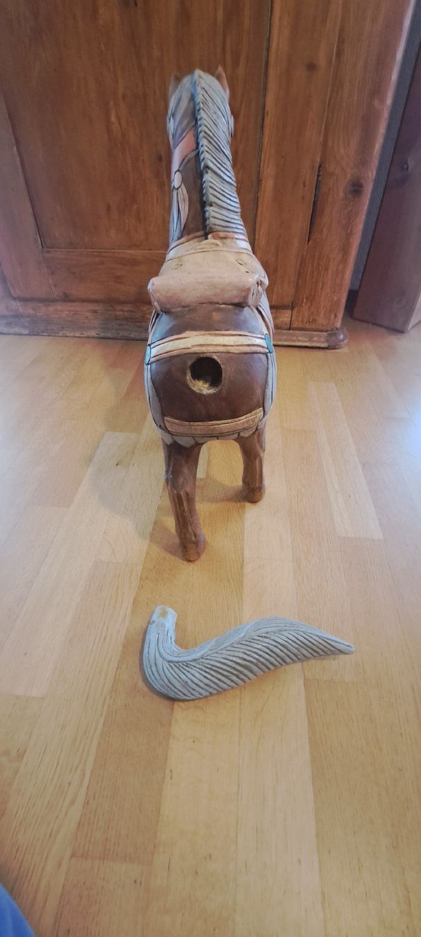 Figuren: Altes dekoratives Holzpferdchen – Gebraucht aus Wallisellen von DoLiDa 4