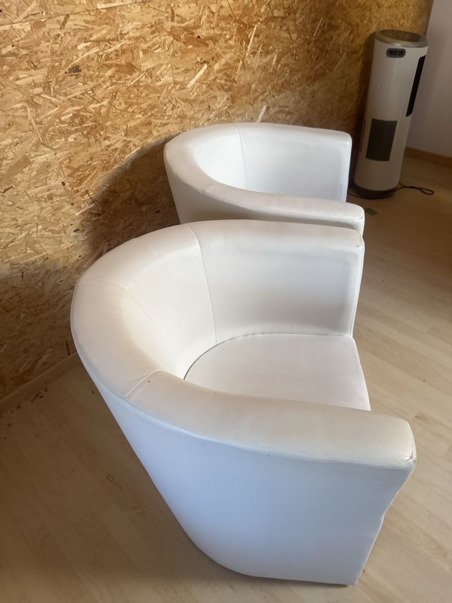 Poltrone: Weisse Kunstleder Sessel – Usato da Sursee venduto da Zollix 4