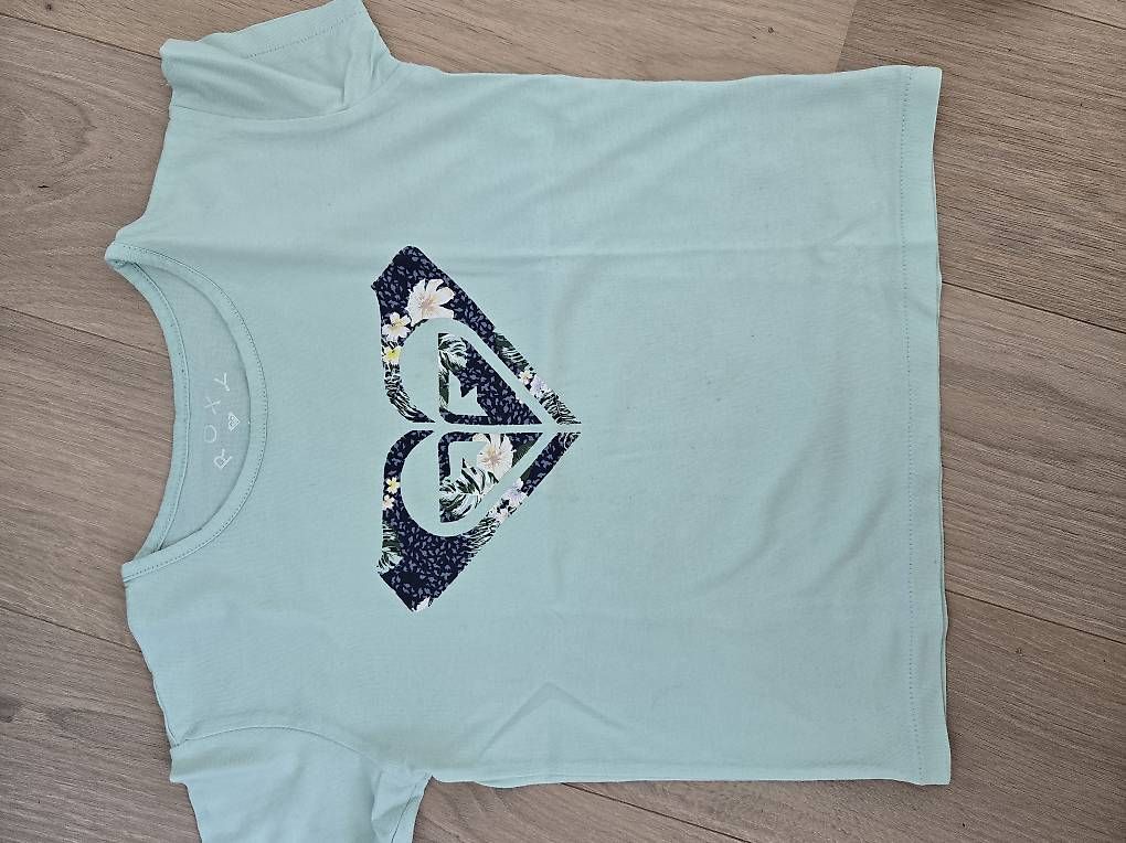 T-Shirts: 3x Roxy T-Shirt Gr.6 – Gebraucht aus Münsingen von Nik010 3