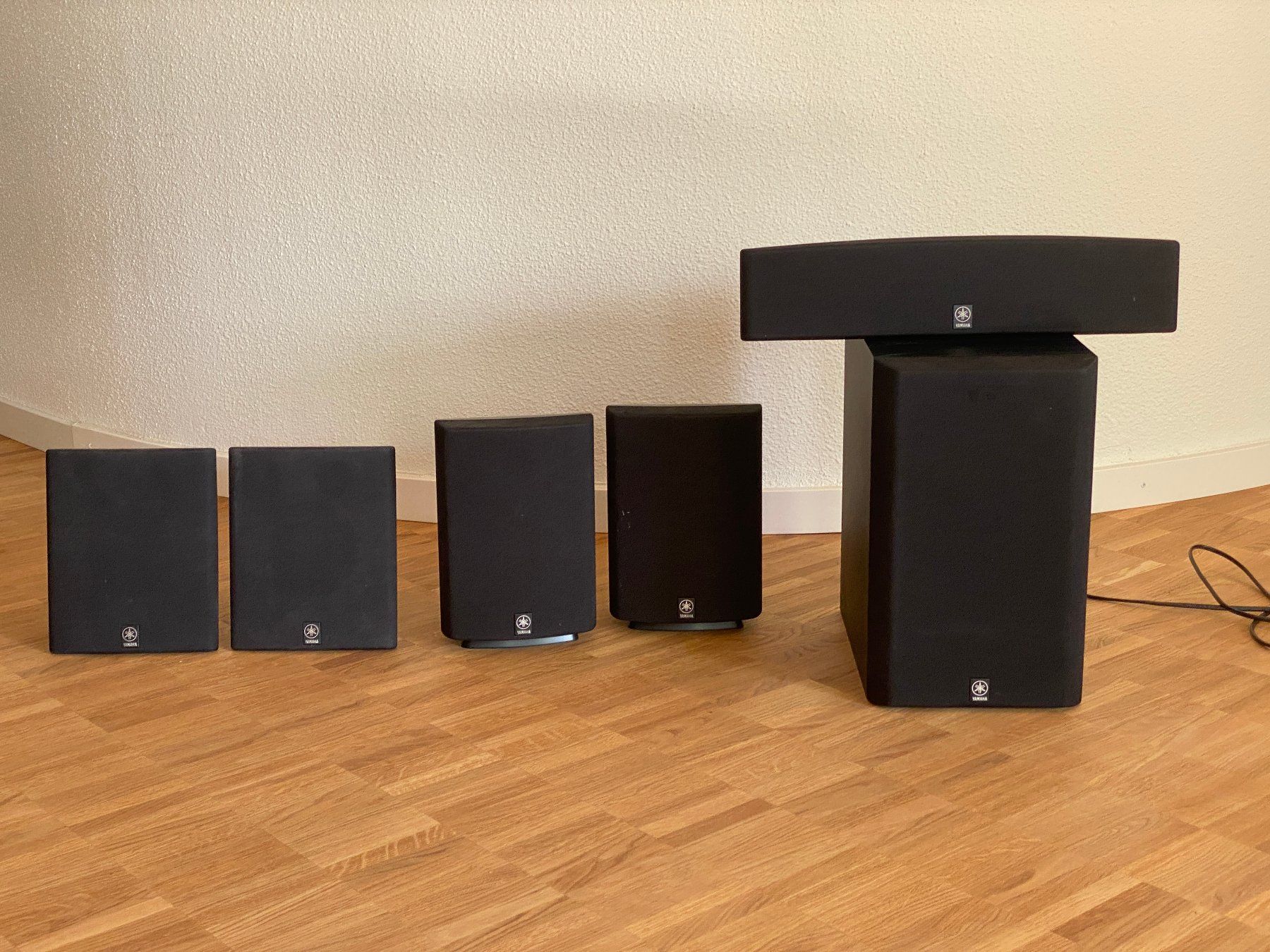 Yamaha NS-P300 5.1 surround system (D