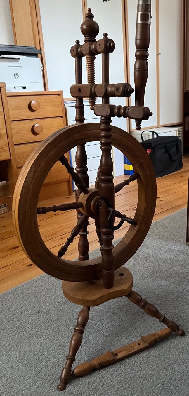 Spinnräder: Spinnrad – Defekt aus Grüt (Gossau ZH) von Uhibou 1