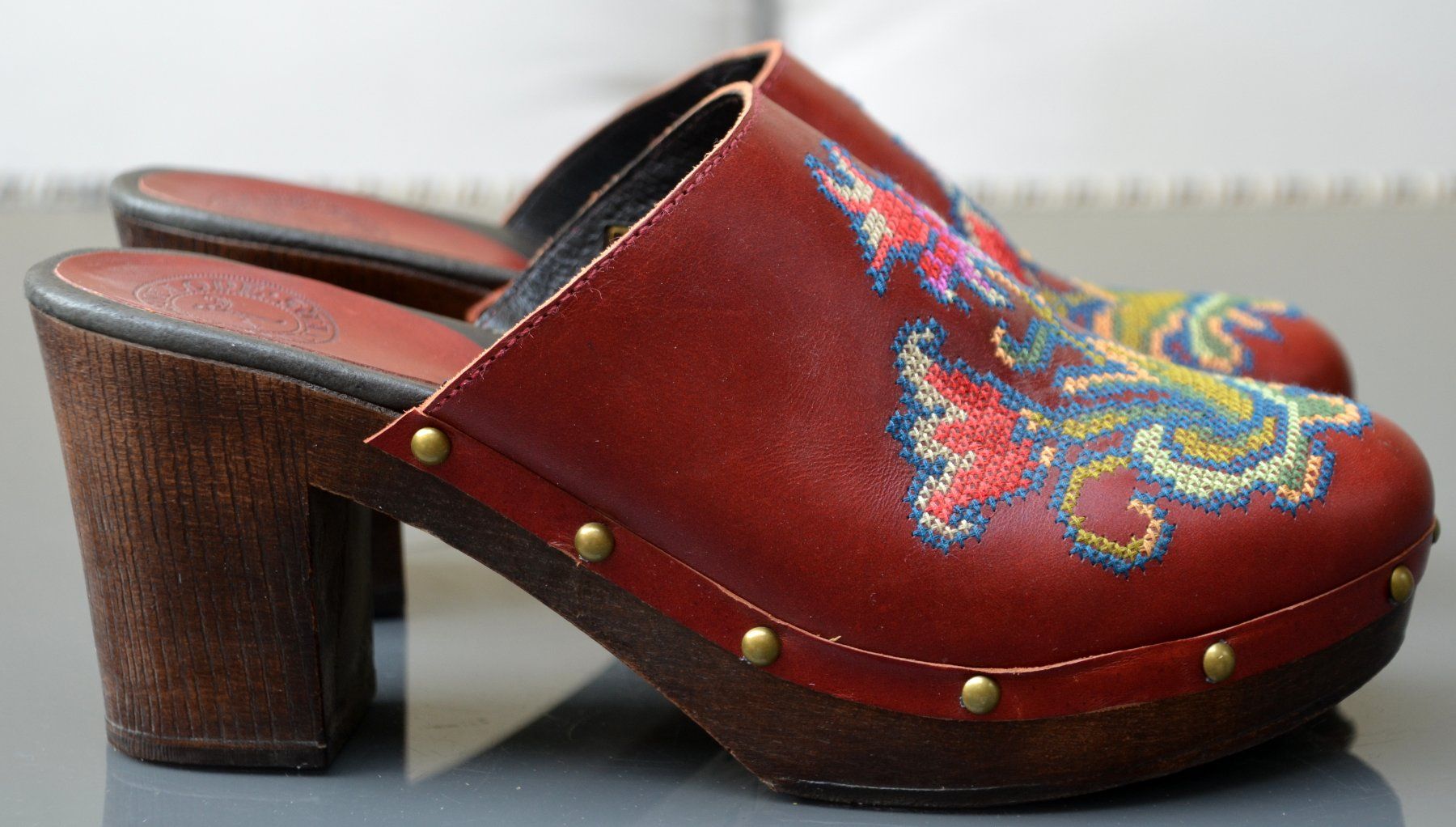 Penelope Chilvers Scarpe da donna: Penelope Chilvers Clogs / Sabot 39 – Nuovo (secondo la descrizione) da Collonges venduto da arashee 5
