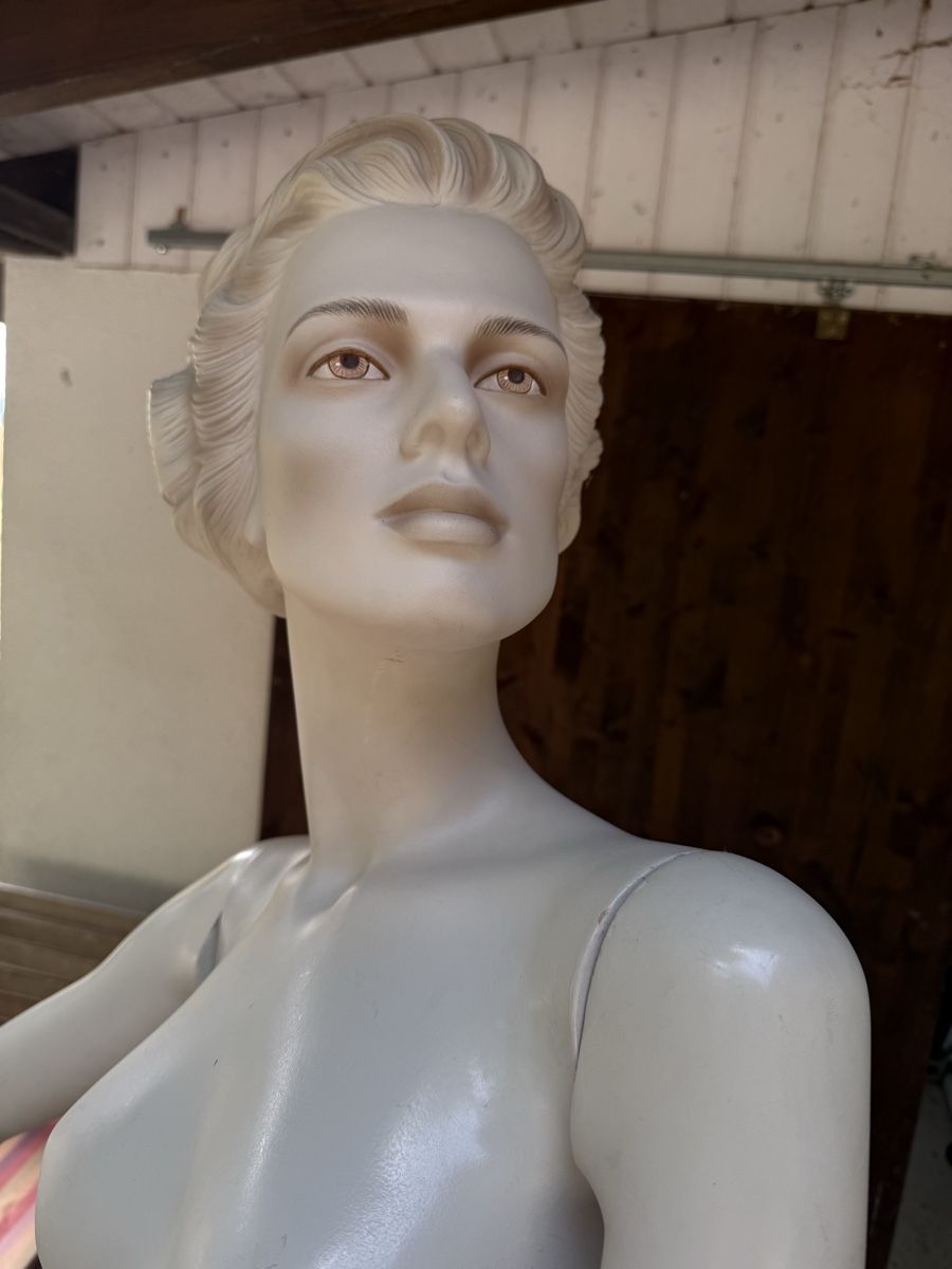 Autres décorations & accessoires: Schaufensterpuppe – D'occasion à Wetzikon ZH par redlod11 1