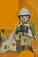 PLAYMOBIL FIGURE ARCHEOLOGIST WITH TRICERATOPS SKULL new