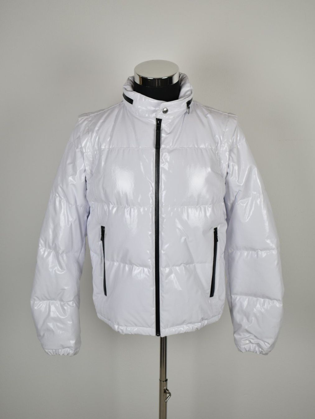 Prada Giacche: Prada Daunenjacke Gr.48 neuwertig – Nuovo (secondo la descrizione) da Nürensdorf venduto da 2ND_STORY