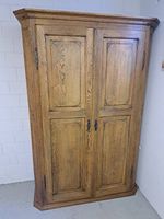 Antiker Schrank