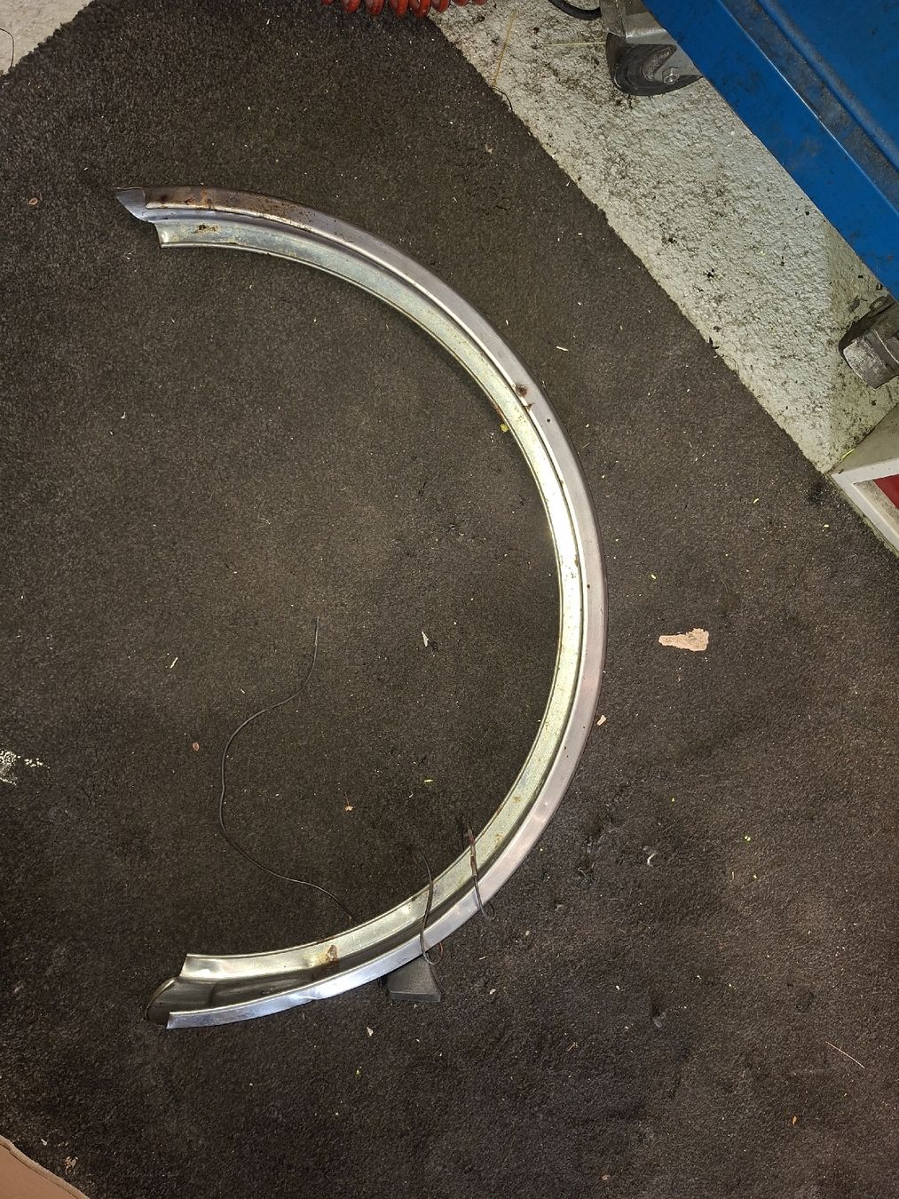 Pièces pour mobylette: Schutzblech 19 zoll – D'occasion à Ermensee par volvo-Turbo