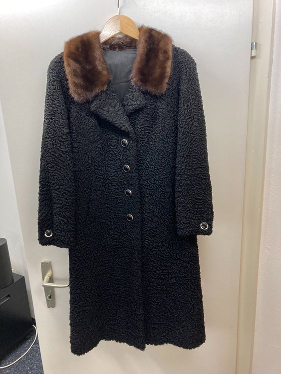 Persianermantel mit Nerzkragen Grösse 40/42 (Gebraucht) in Bauma