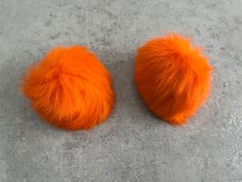 2 Stück echt Fell PomPom orange - NEU