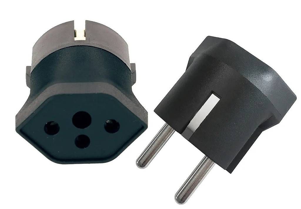 Laufwerke & Adapter: 5 Stück Fixadapter Schuko CEE 7/7 / Typ 13 schwarz – Neu und originalverpackt aus mund von mahaa