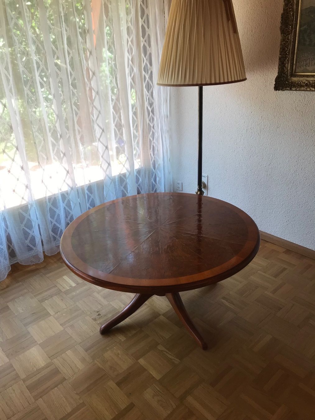 Tavoli: Antiker Couchtisch vermutlich Nussbaum – Usato da Oberwil BL venduto da elk_wf5x 1