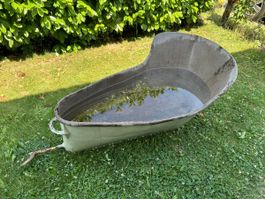 Antike Badewanne aus Blech ca.um 1900 immer noch Wasserdicht