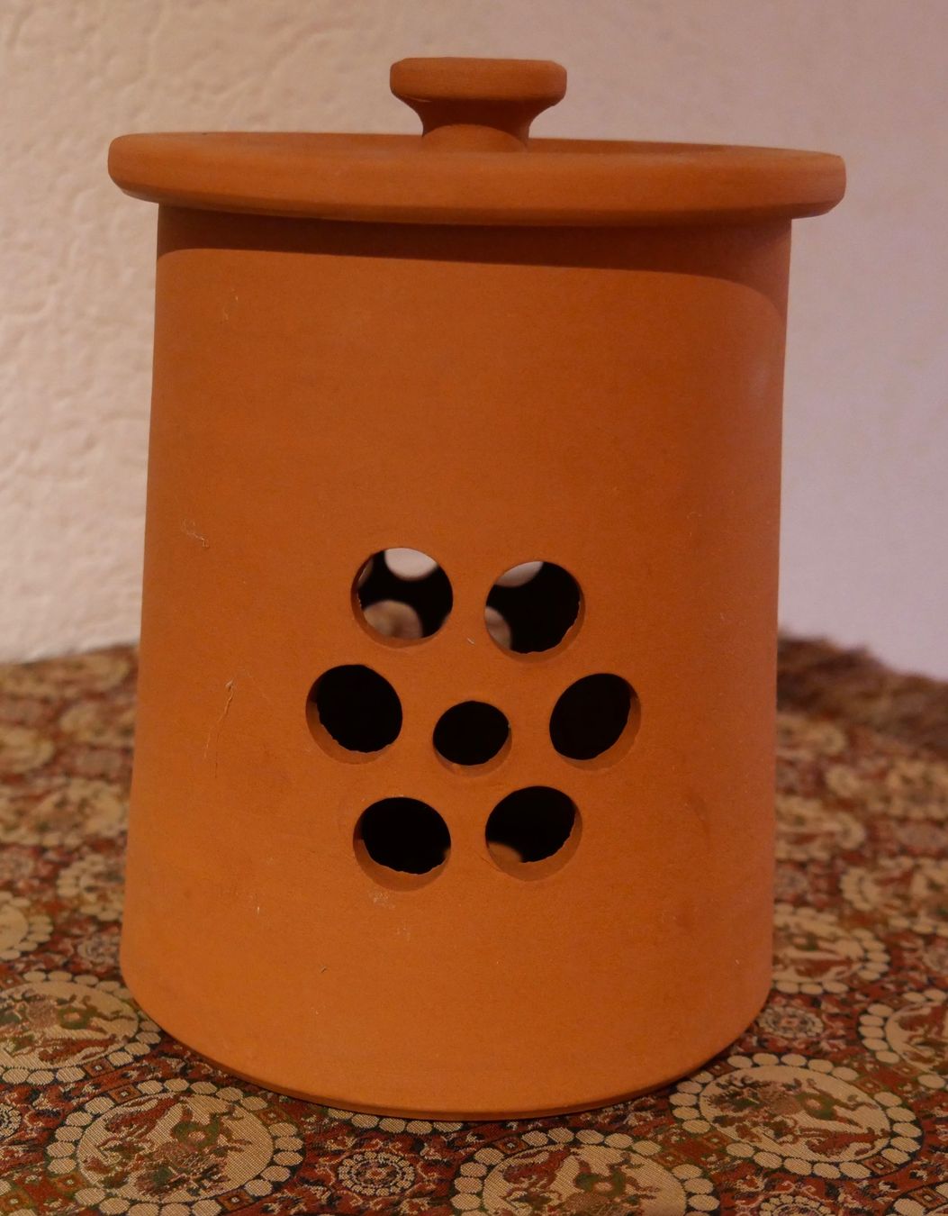 Contenitori & Simili: Pot en terre cuite pour conserver oignons et ail – Usato da Yverdon-les-Bains venduto da PeneloPe021