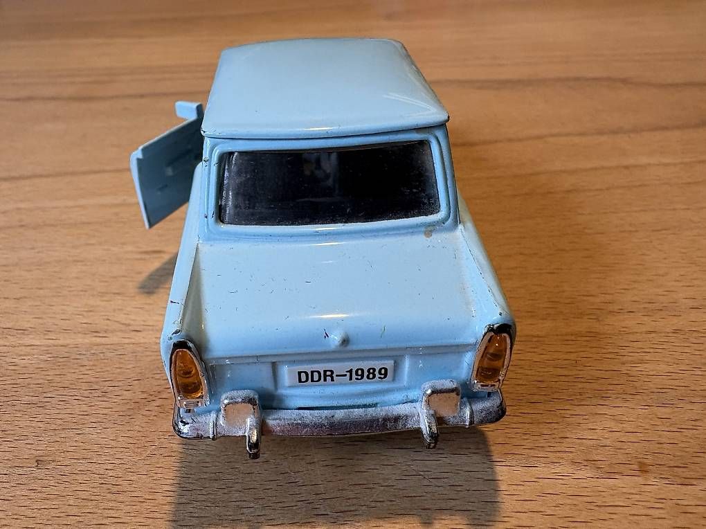 Modellini d'auto: Trabi mit Rückaufzug-Motor – Usato da Basel venduto da sin_5npn 1