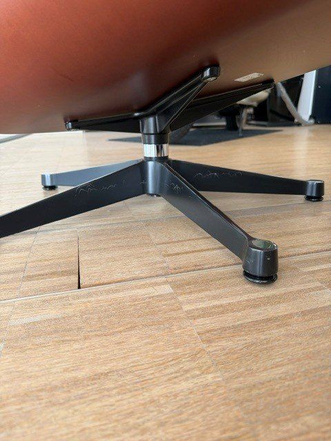 Eames Poltrone: Vitra Eames Lounge Chair & Ottomann (original) – Usato da Meilen venduto da lucy1230 6
