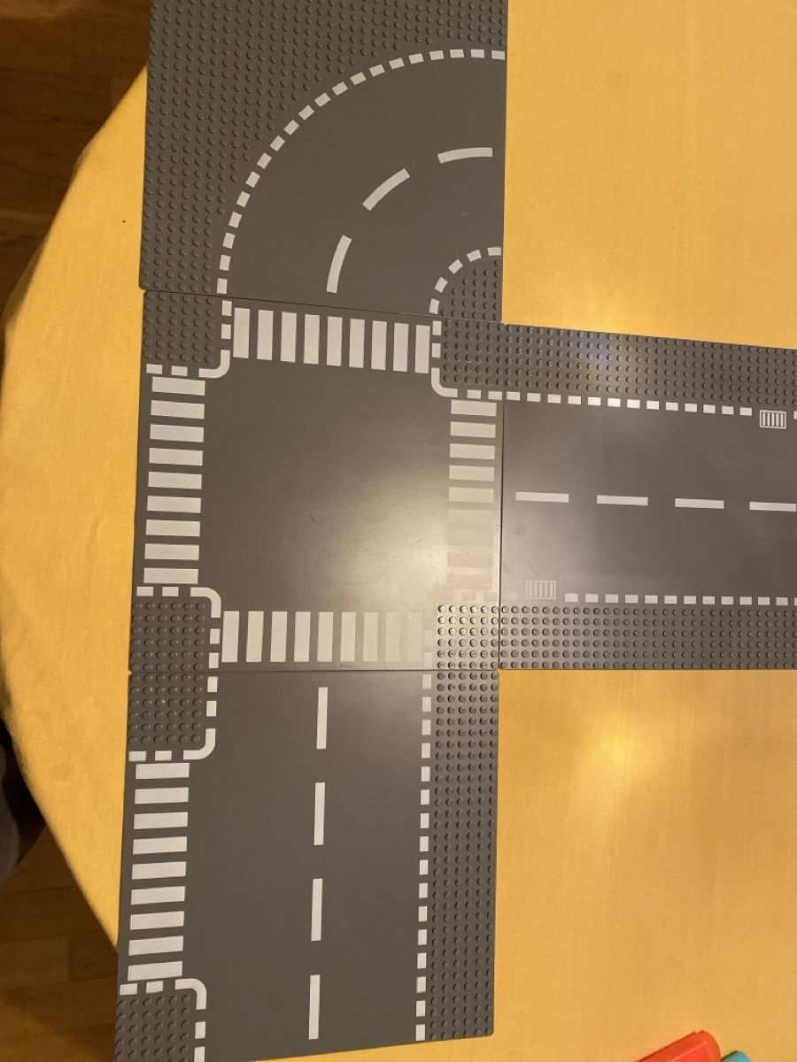 Lego Spielzeuge: 4 Lego Straßenkarten  – Neu (gemäss Beschreibung) aus Zürich von Manuelemilie