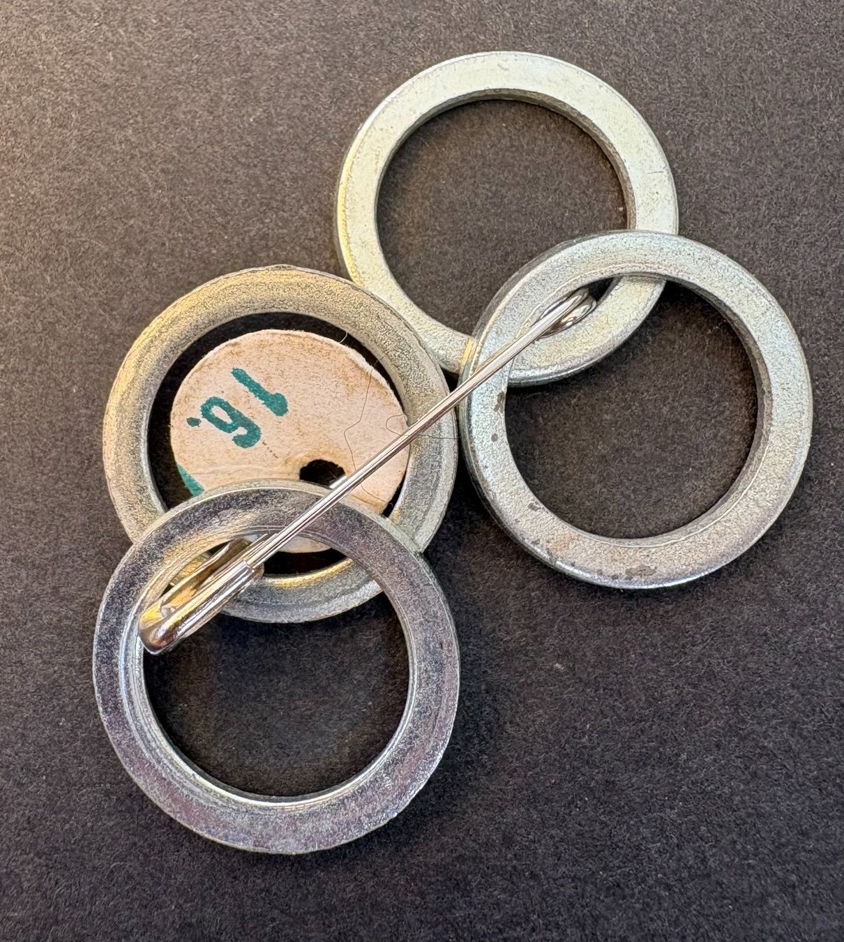 Quincaillerie: METALL RINGE – D'occasion à Ostermundigen par Wyatt-Earp