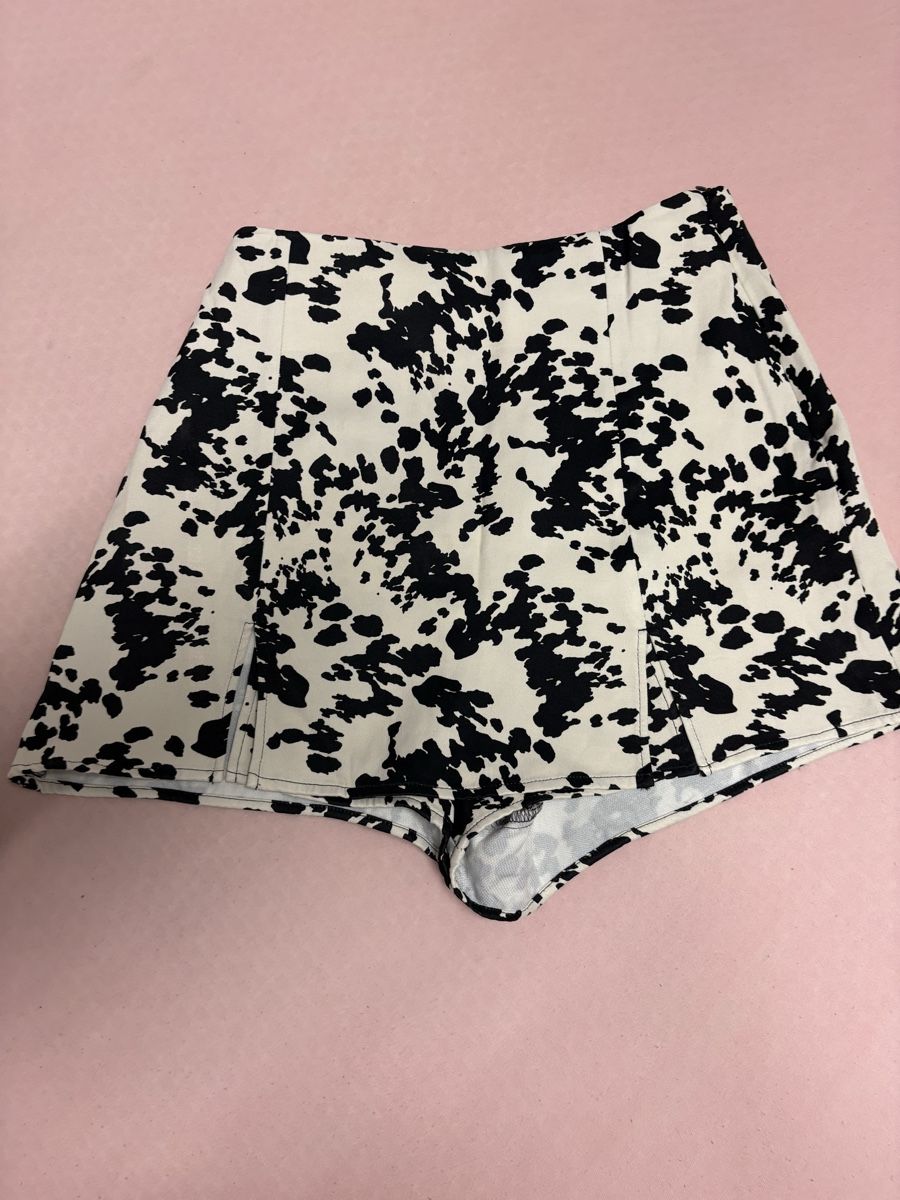 Zara Pantaloni: Damen Short,Gr.S;Zara – Usato da Winterthur venduto da Nena222