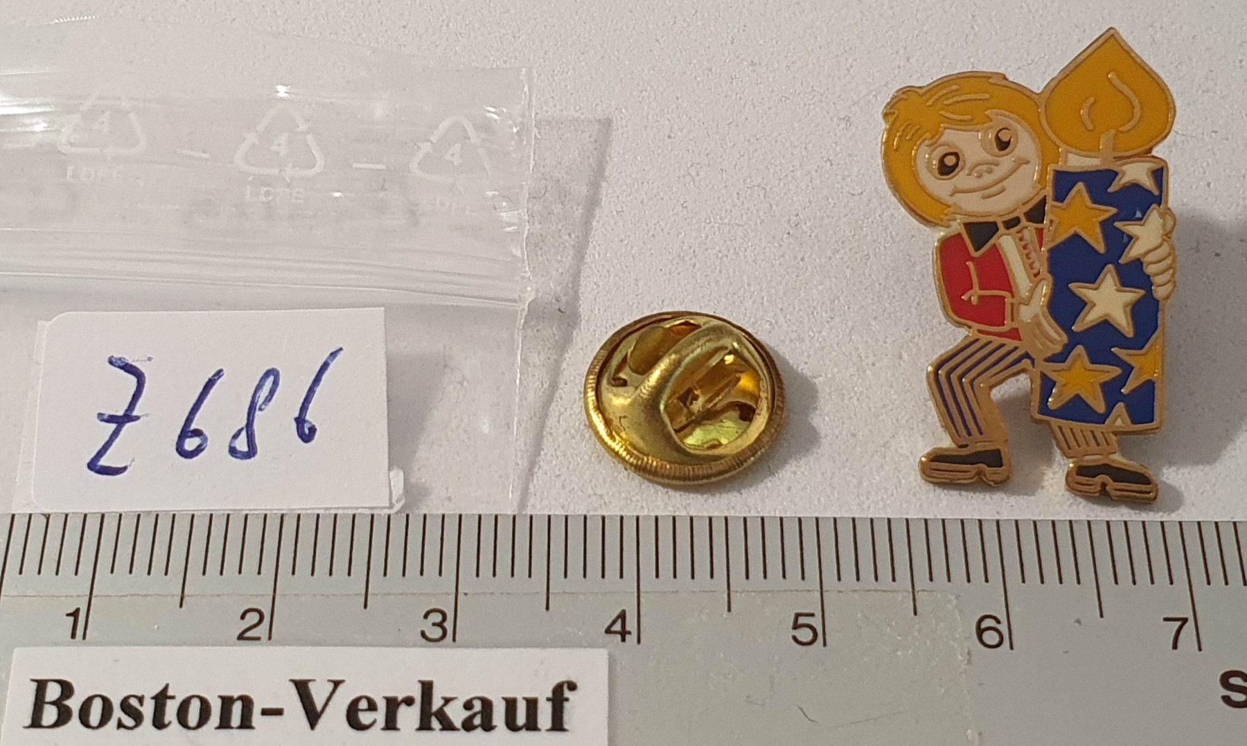 Placchette & Badge: Z686 - Pin Junge Knabe mit Kerze Weihnachten – Usato da Reinach BL venduto da Boston-Verkauf 1