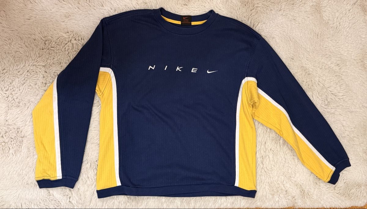 Nike Maglioni & Felpe: Nike Vintage Hoodie, Grösse L – Usato da Haldenstein venduto da ana_b8c7