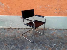 Lederfreischwinger - Stuhl