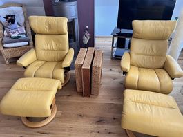 2 TV Sessel mit Hocker 