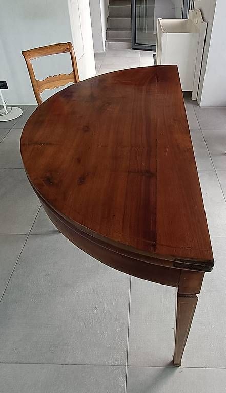 Tische: Table demi-lune  – Gebraucht aus Granges (Veveyse) von Primo23 1