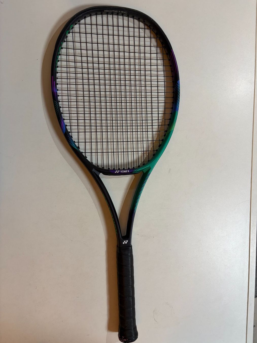 Yonex Schläger: YONEX VCORE PRO 97D GRIP 2 – Gebraucht aus lugano von YOYO-TENNIS