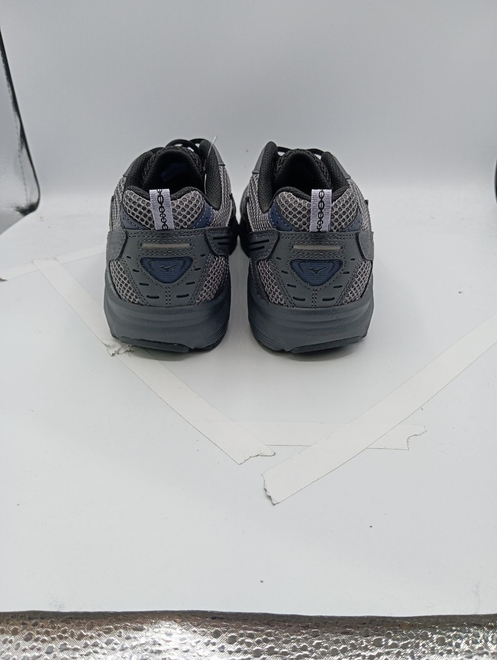 Mizuno Scarpe da uomo: Mizuno MXR (EU42) – Nuovo e nell'imballaggio originale da Schaffhausen venduto da outlez 2