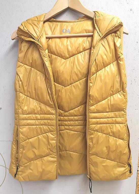Gilet & Giacche senza maniche: Winterweste C&A Damen Grösse EUR 34 – Nuovo (secondo la descrizione) da Burgistein venduto da LaLUZdelFARO