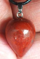 Halskette C-438 – Kreiskegel – Roter Achat – 22x15mm