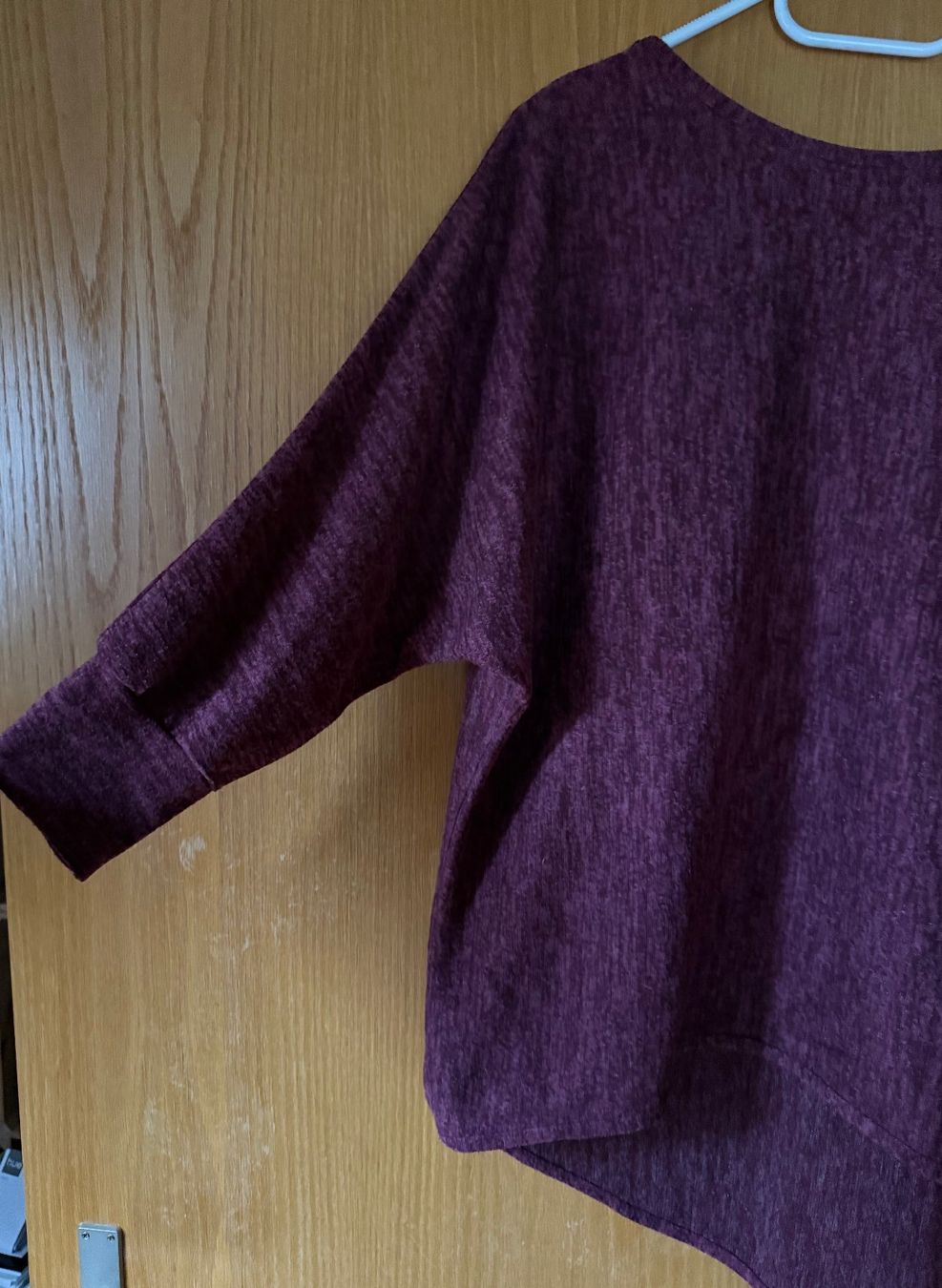 Pulls & Sweat-shirts: Pulli Today, grau-rot – D'occasion à Zäziwil par kreative-ideen 1