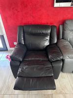 Vendo poltrona in pelle reclinabile 
