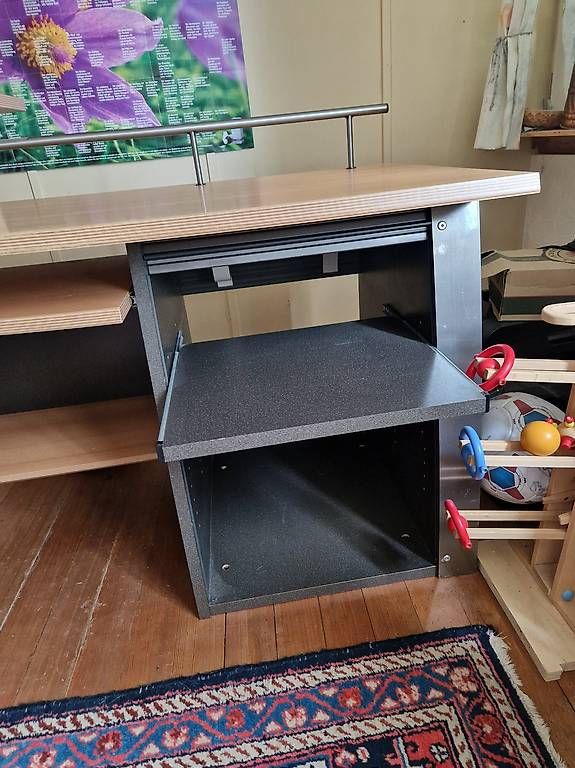 Bureaux: Massiver Schreibtisch – D'occasion à Bronschhofen par jimmbim92 4