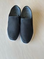 Slipper in Gr. 41/42, schwarz
