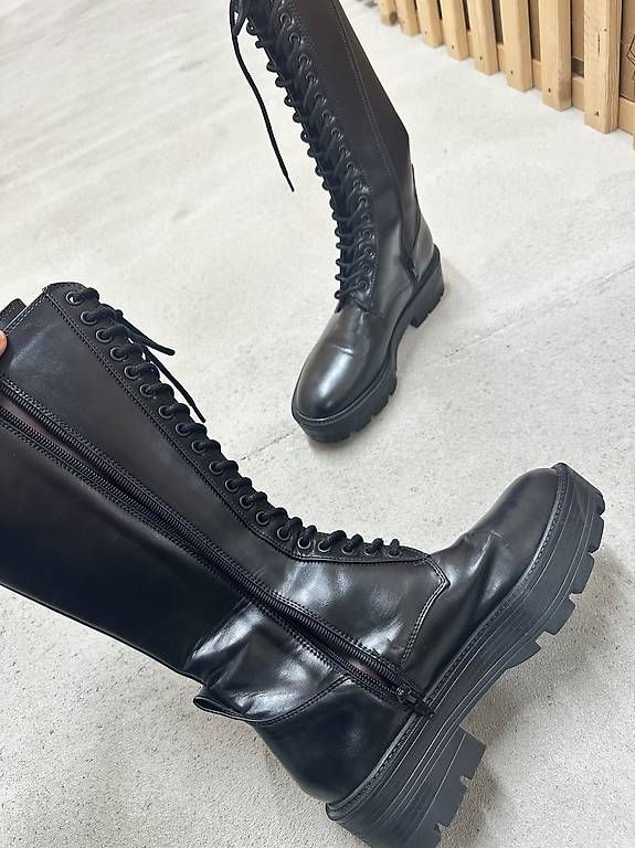 Damenschuhe: Zara Stiefel  – Gebraucht aus Bülach von Fidnak 1