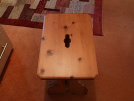 Schöner Fussschemel oder Tritthocker aus Holz