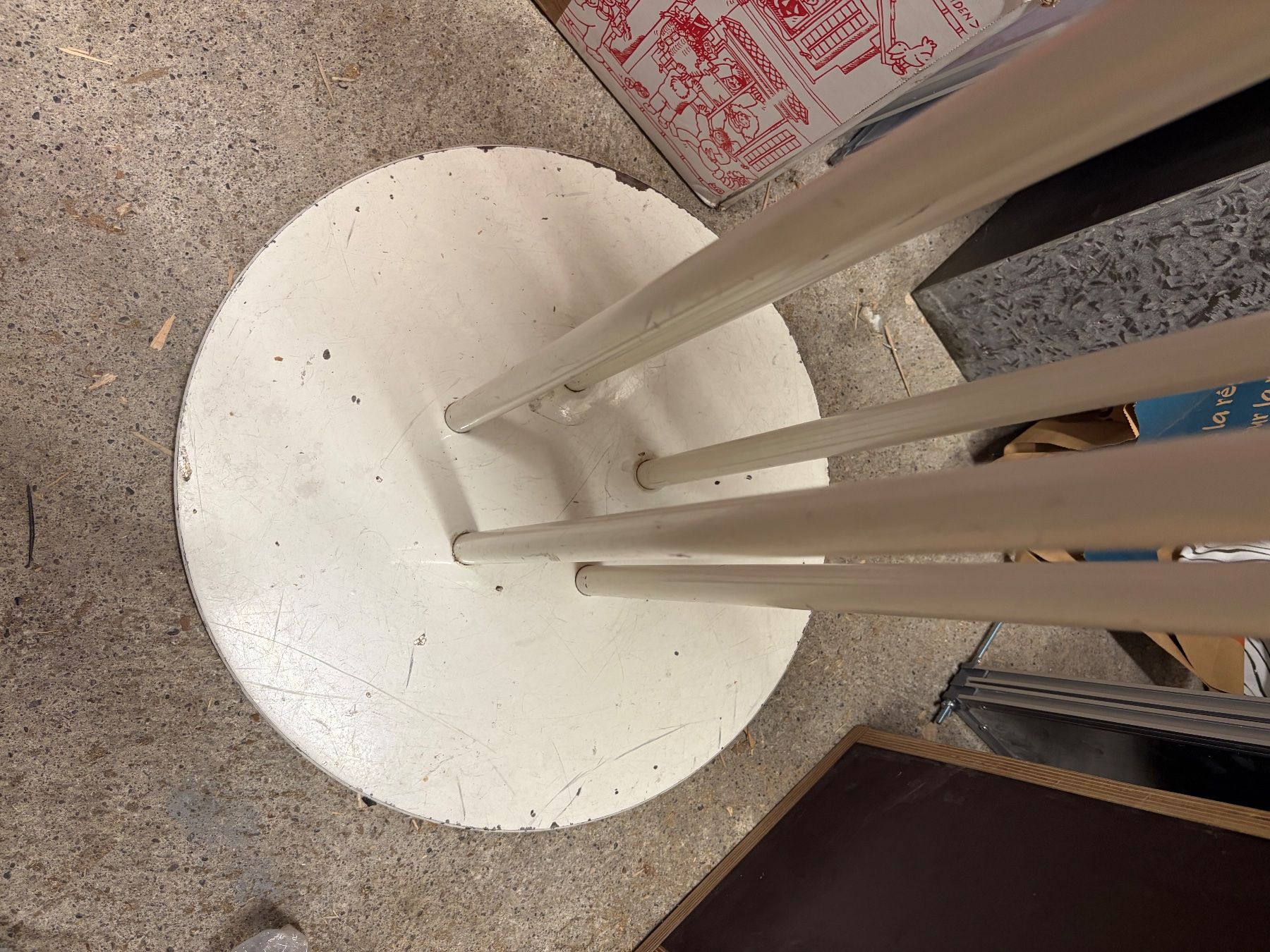 Tische: Thonet Bistrotisch/Esstisch S1048 – Gebraucht aus Zürich von Random_Items 4